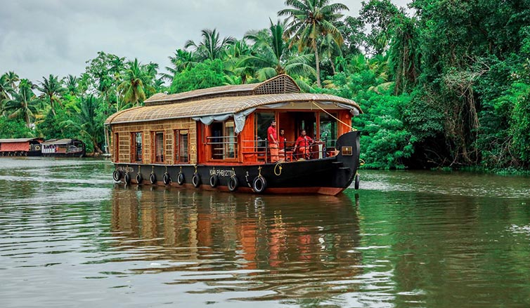 Kumarakom Houseboats